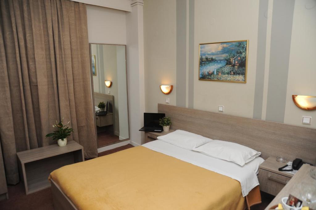 Oceanis Hotel Солун Екстериор снимка
