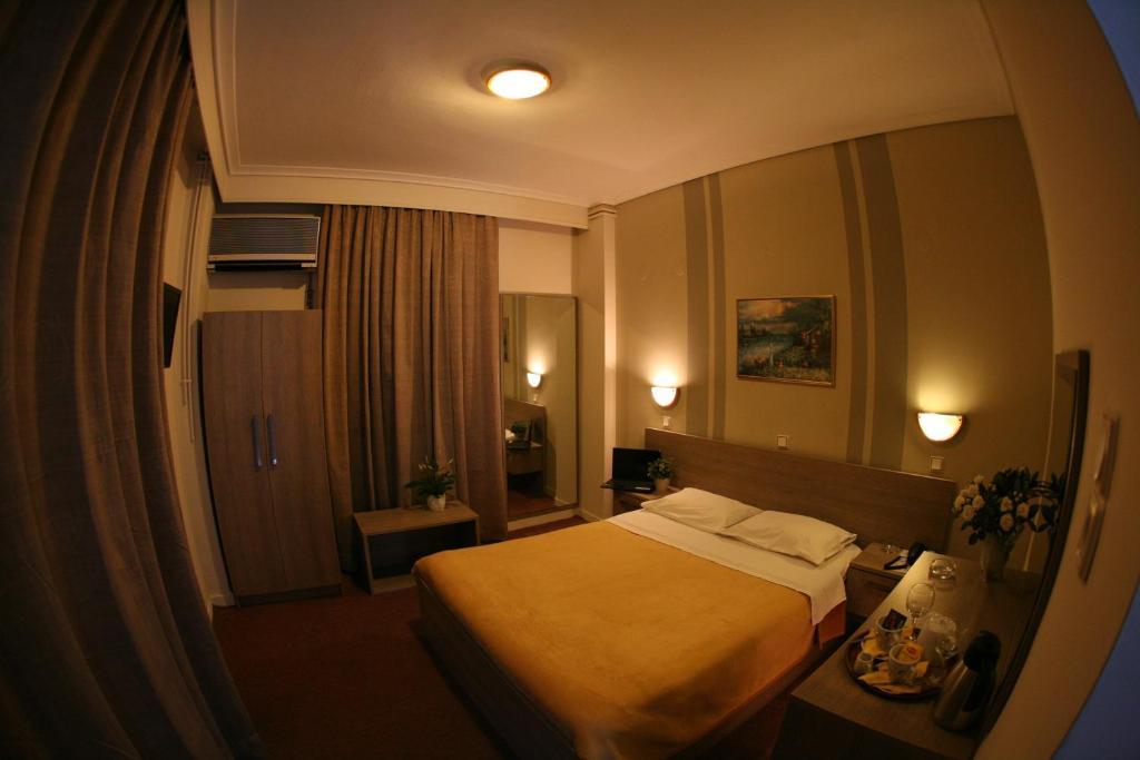 Oceanis Hotel Солун Екстериор снимка